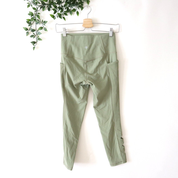 Athleta Sage Green Salutation Stash Pocket II Cutout 7/8 Leggings Size Small - Picture 3 of 4